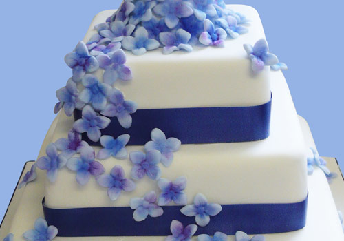 3 tier wedding cake